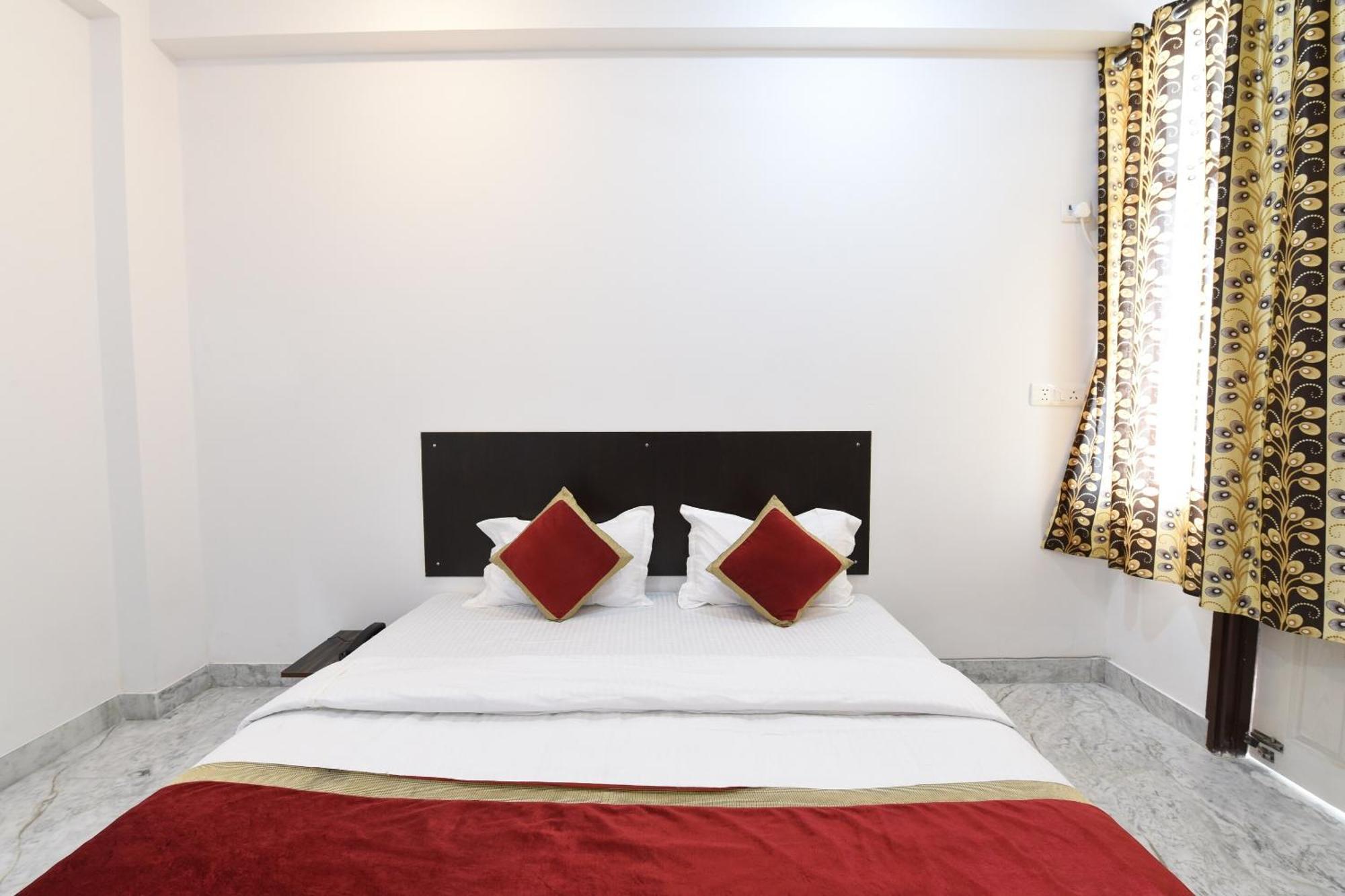 Hotel O Ooak Hotels Delta Greater Noida Exterior foto